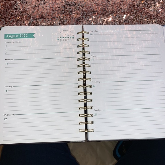 Spiral Planner 2022 Featuring Dark Blue with Stars - New - Picture 6 of 7